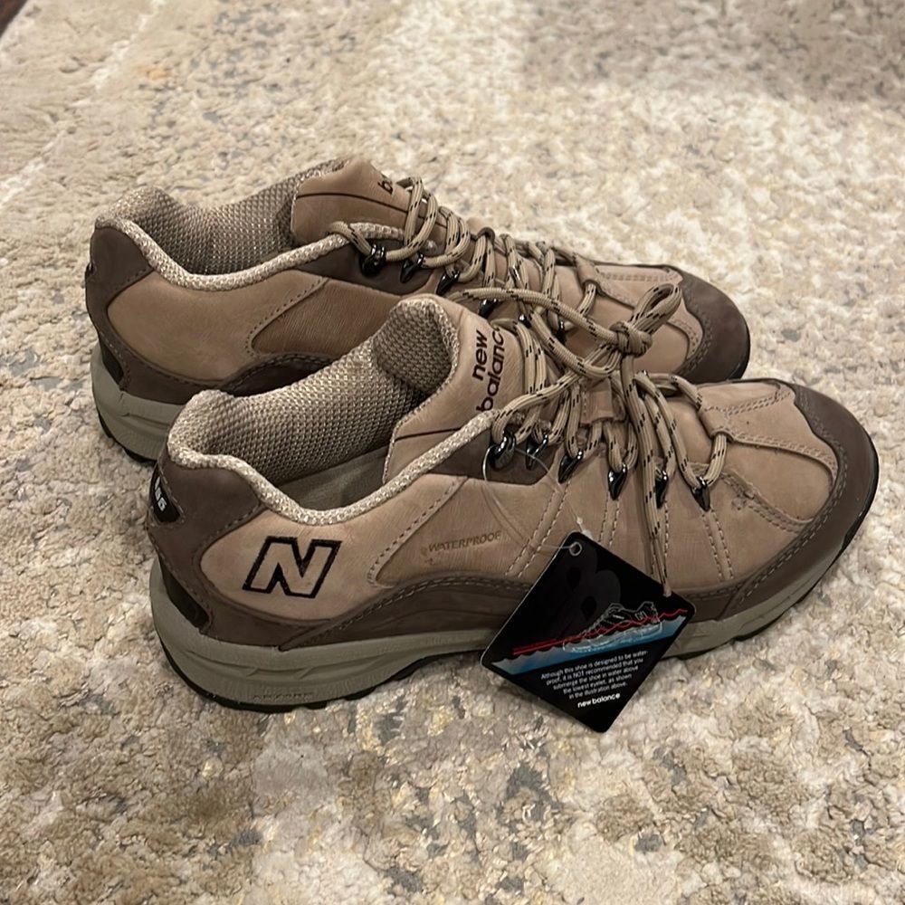 New Balance 966 Tan Low Top Hiking Sneakers NWT size 11 perfect for walking